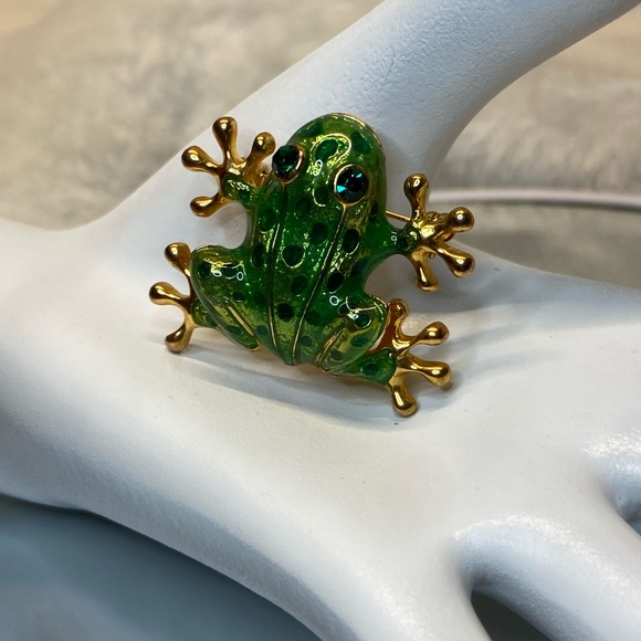 Vintage Brooch / Pin, Figural Frog, Green Enamel with Black Stones, Gold Tone - Picture 5 of 11